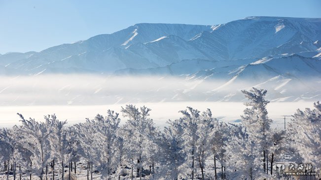 雪后天山美如画