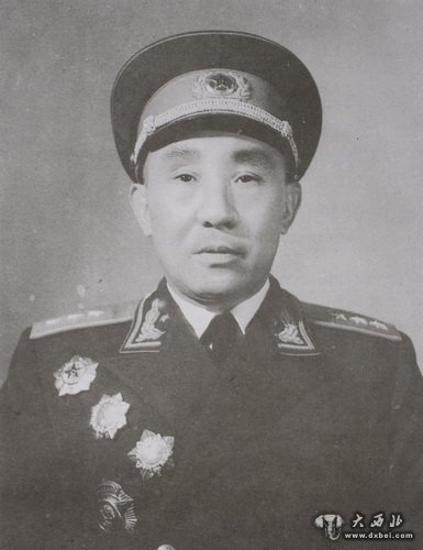 李聚奎