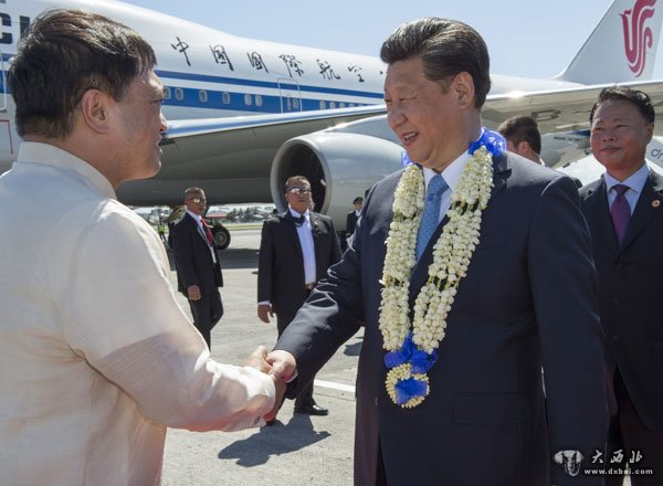 习近平抵达菲律宾出席亚太经合组织第二十三次领导人非正式会议