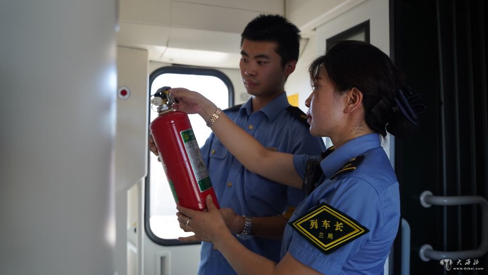 40℃高温下的“守车人